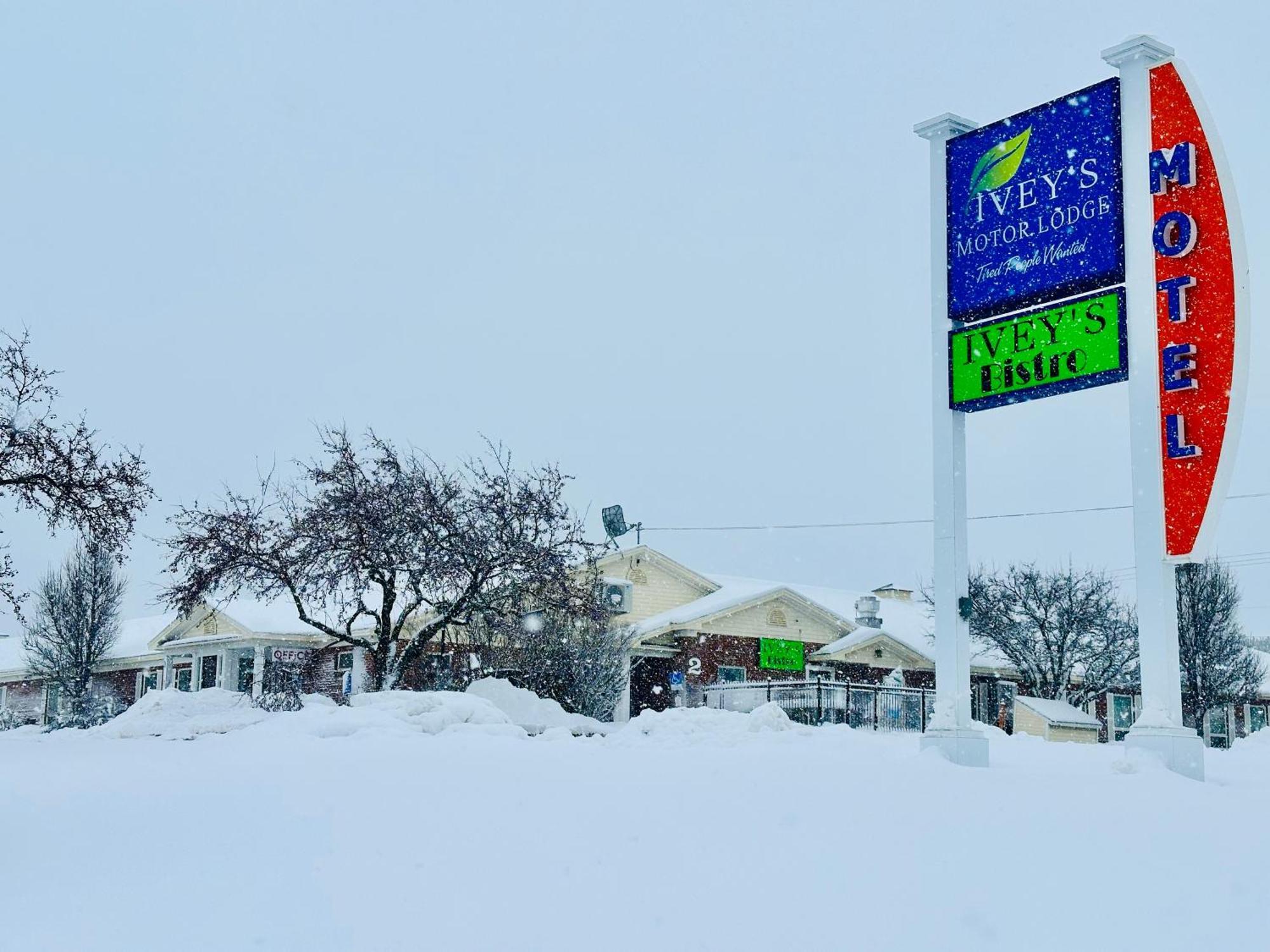 Ivey'S Motor Lodge Houlton Экстерьер фото